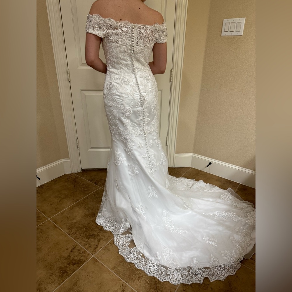 Wedding dress